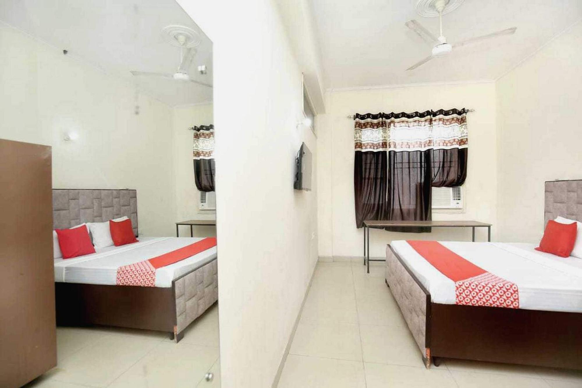 Oyo 91941 Hotel Golden Crown Sirhind Ngoại thất bức ảnh